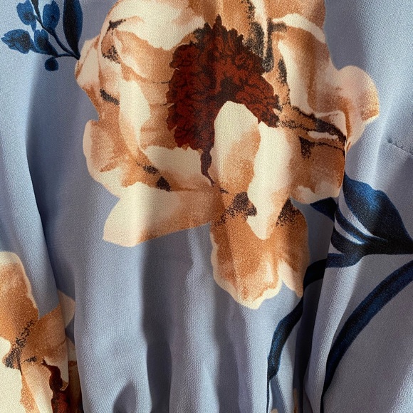 Floral Dress ✨ - Picture 4 of 4